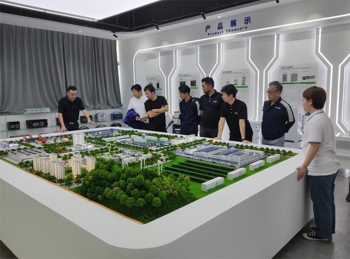 Japan's Loop Delegation Visits Huada Technology